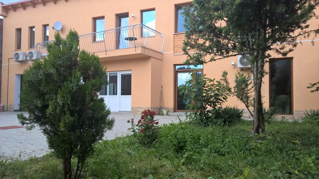Kazinczy Apartment Kecskemét Exteriör bild